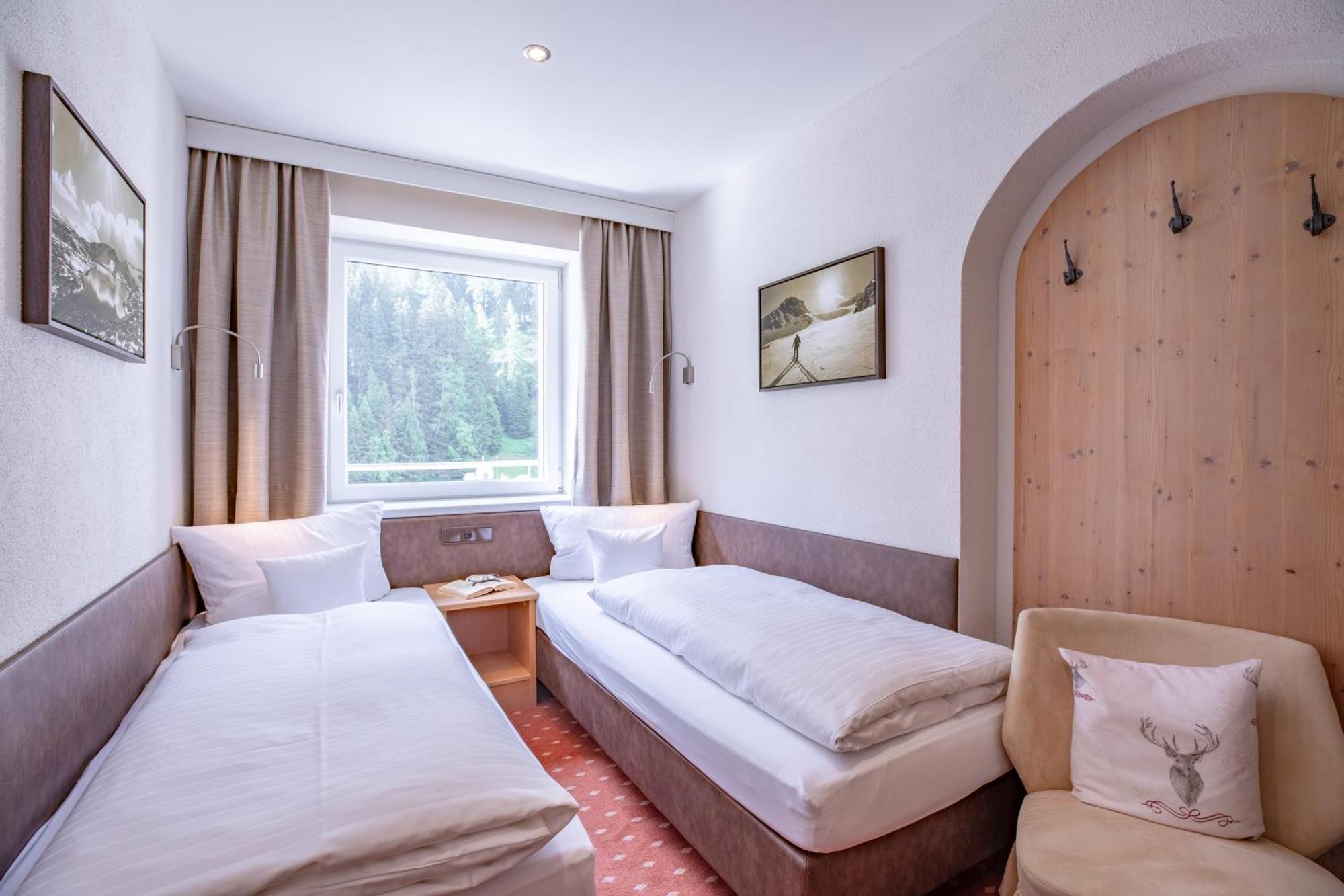 Patteriol Apart-Hotel-Garni サンクト・アントン・アム・アールベルク エクステリア 写真